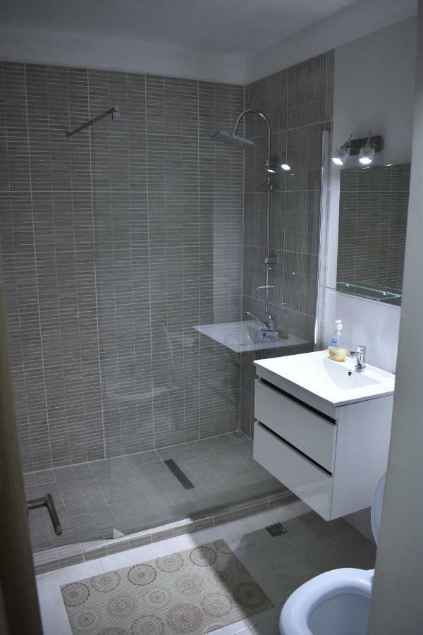 City Break Maya Apartment Oradea Ngoại thất bức ảnh